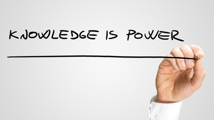 张怡宁和邓亚萍谁更厉害？